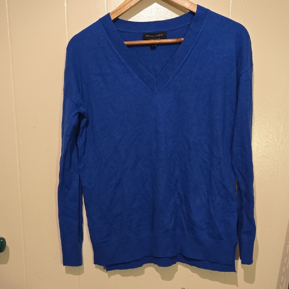Banana Republic Royal Blue Long Sleeve V Neck
